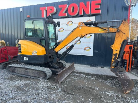 Bobcat E35 à 23 500 € HT - Minigravemaskine: billede 1 Bobcat E35 à 23 500 € HT - Minigravemaskine: billede 1