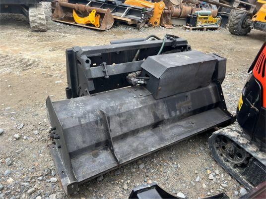 Broyeur forestier MBI pour chargeur - 3900€ NET - Grenknuser: billede 4 Broyeur forestier MBI pour chargeur - 3900€ NET - Grenknuser: billede 4