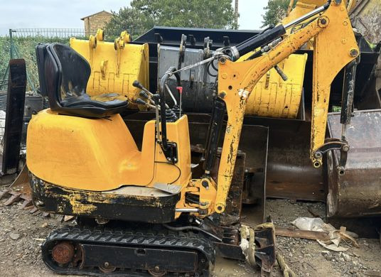 JCB 8008 CTS à 5900€ HT - Minigravemaskine: billede 1 JCB 8008 CTS à 5900€ HT - Minigravemaskine: billede 1