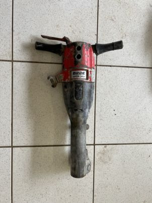 Marteau piqueur pneumatique air kaeser B22E - Bygningsudstyr: billede 2 Marteau piqueur pneumatique air kaeser B22E - Bygningsudstyr: billede 2