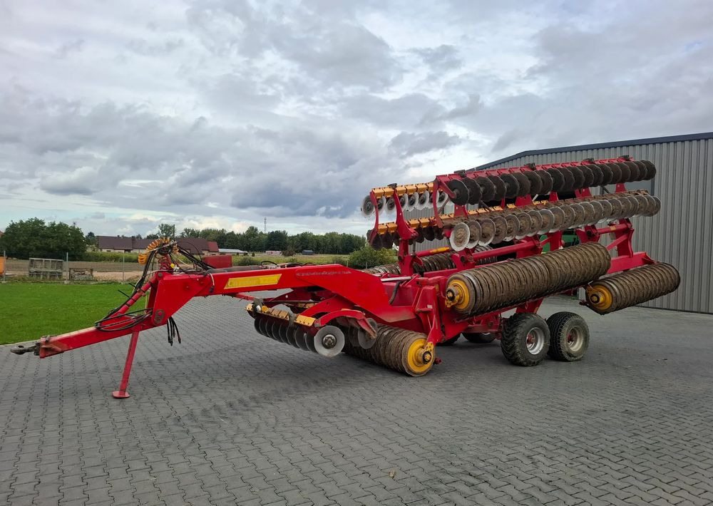 Väderstad Carrier 1225 XL 2011 rok , 12 metrów , Stan Bardzo Dobry - Maskine til jordbearbejdning: billede 4 Väderstad Carrier 1225 XL 2011 rok , 12 metrów , Stan Bardzo Dobry - Maskine til jordbearbejdning: billede 4