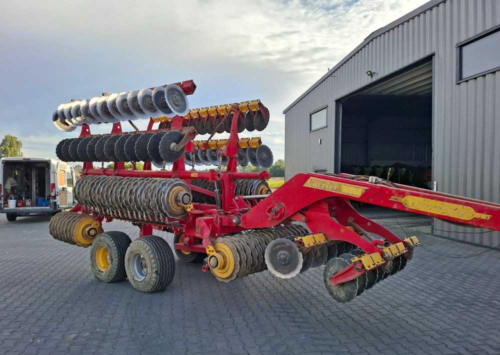 Väderstad Carrier 820 2011 rok , Nowe Talerze , Nie Malowany , Stan Bardzo Dobry - Maskine til jordbearbejdning: billede 1 Väderstad Carrier 820 2011 rok , Nowe Talerze , Nie Malowany , Stan Bardzo Dobry - Maskine til jordbearbejdning: billede 1