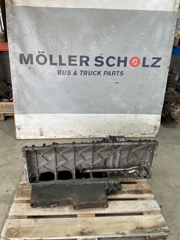 MAN Ölwanne MAN Motor D2066 D 2066HLA EEV Euro 6 LUH 52 LUH 50 - Bundkar for Bus: billede 1 MAN Ölwanne MAN Motor D2066 D 2066HLA EEV Euro 6 LUH 52 LUH 50 - Bundkar for Bus: billede 1