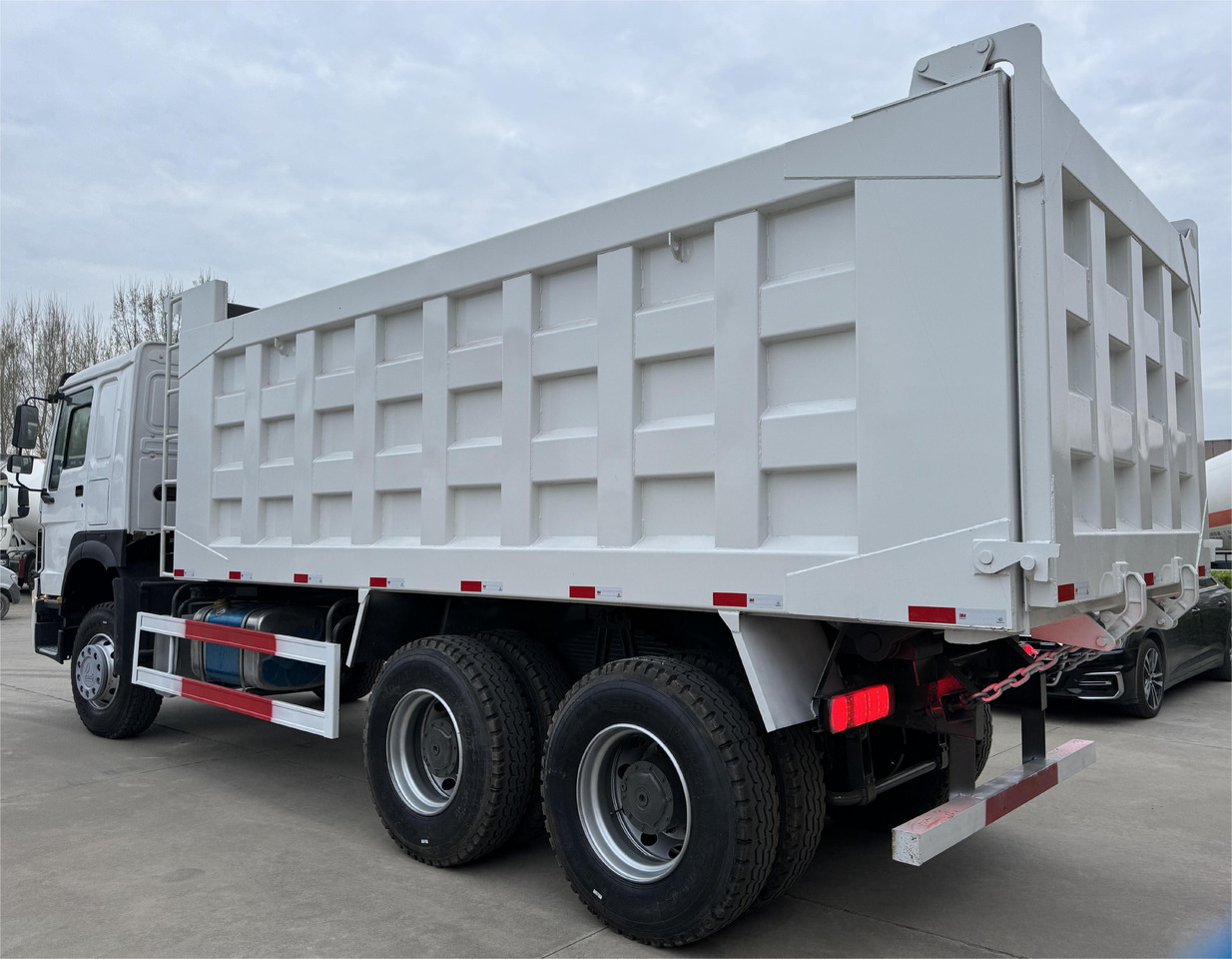 Sinotruk HOWO 371 dump truck tipper - Tipvogn lastbil: billede 2 Sinotruk HOWO 371 dump truck tipper - Tipvogn lastbil: billede 2