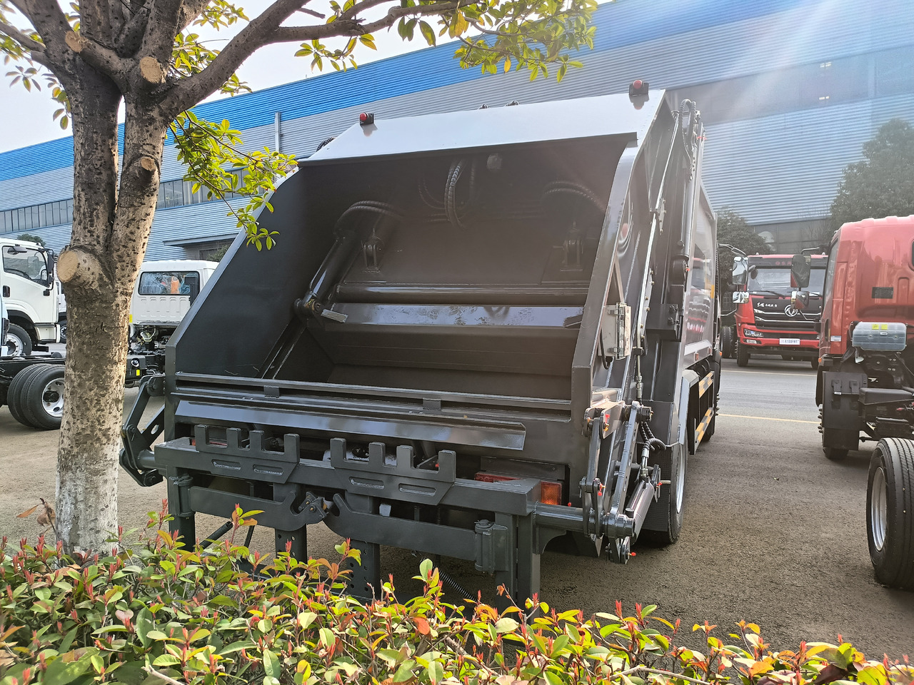 Sinotruk Howo new truck - Affaldsmaskine: billede 4 Sinotruk Howo new truck - Affaldsmaskine: billede 4