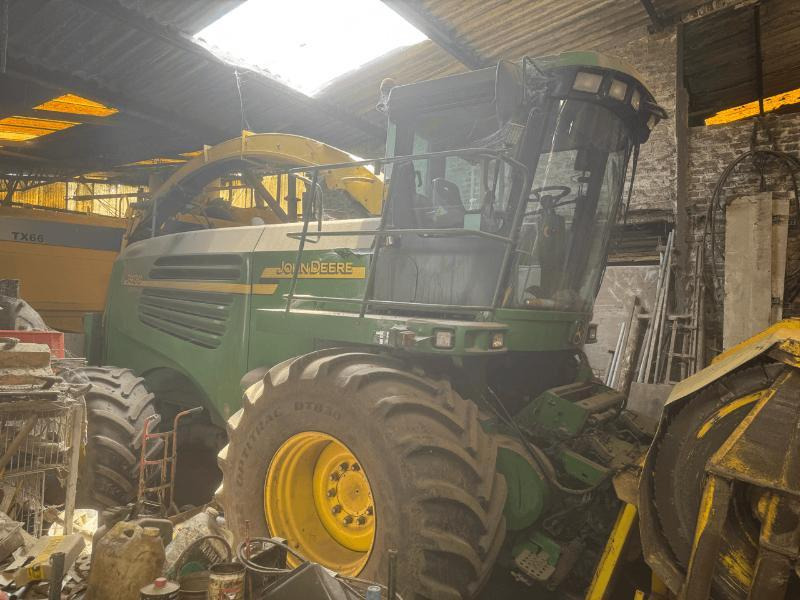 JOHN DEERE 7400 4RM - Grønthøster: billede 1 JOHN DEERE 7400 4RM - Grønthøster: billede 1
