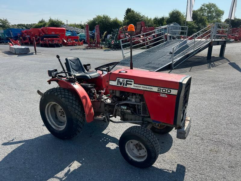 MASSEY-FERGUSON 200 - Traktor: billede 3 MASSEY-FERGUSON 200 - Traktor: billede 3