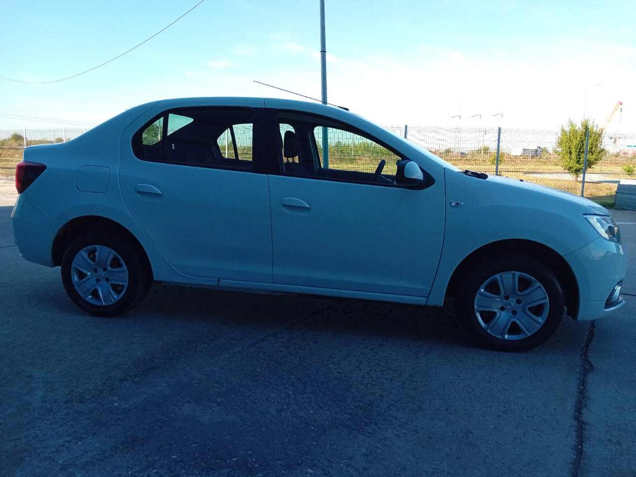 Dacia Logan 1.5 dCi, TOP ! - Sedan: billede 4 Dacia Logan 1.5 dCi, TOP ! - Sedan: billede 4