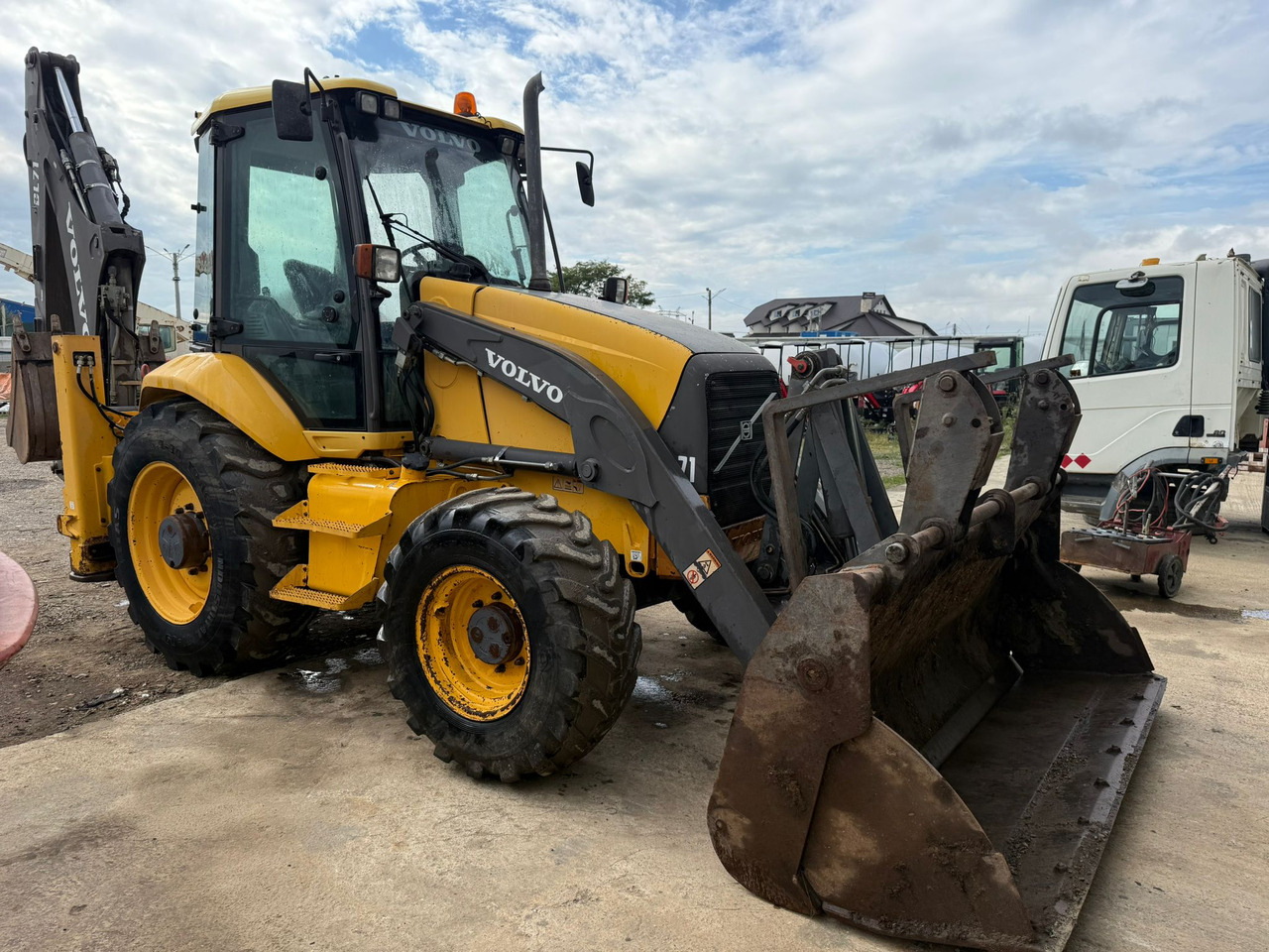 VOLVO BL71 Backhoe Loader - Gravelæssemaskine: billede 1 VOLVO BL71 Backhoe Loader - Gravelæssemaskine: billede 1