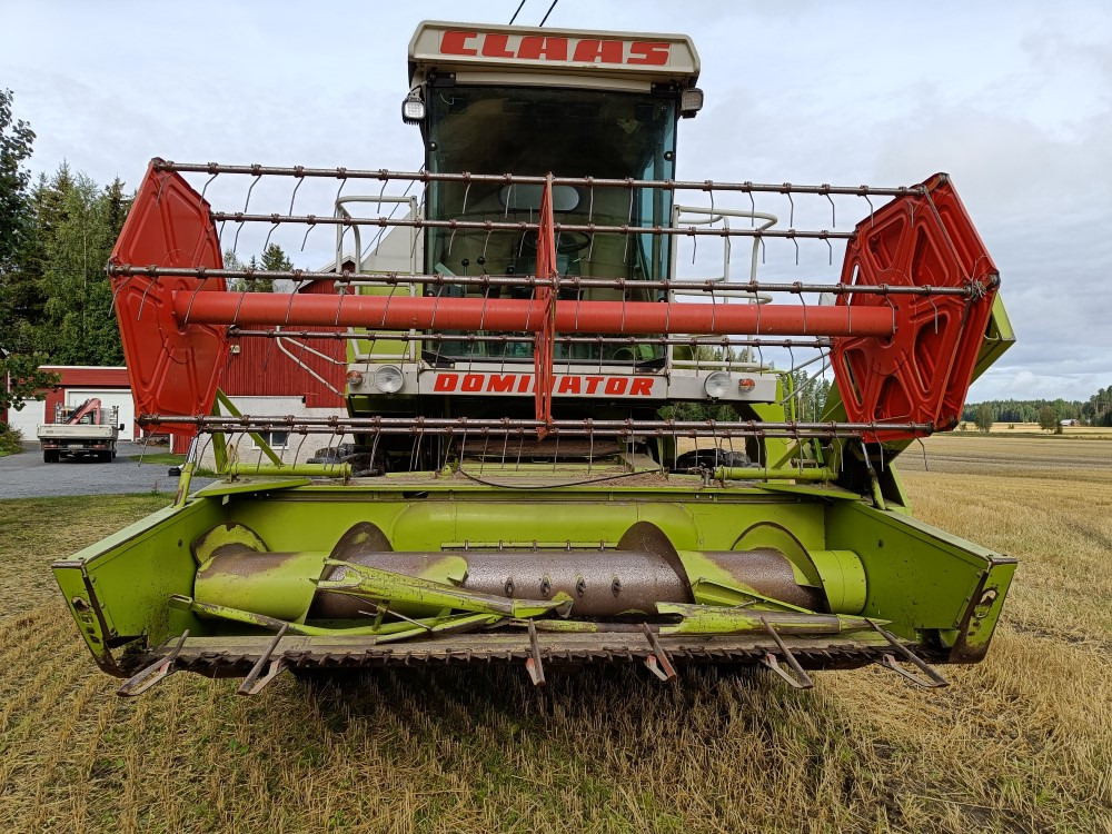 CLAAS Dominator 48S leikkuupuimuri, hydraulisella torvella - Mejetærsker: billede 3 CLAAS Dominator 48S leikkuupuimuri, hydraulisella torvella - Mejetærsker: billede 3