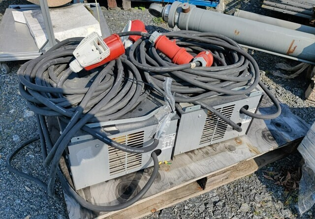 ESAB Monijänniteyksikkö - 3kpl - Svejseudstyr: billede 1 ESAB Monijänniteyksikkö - 3kpl - Svejseudstyr: billede 1