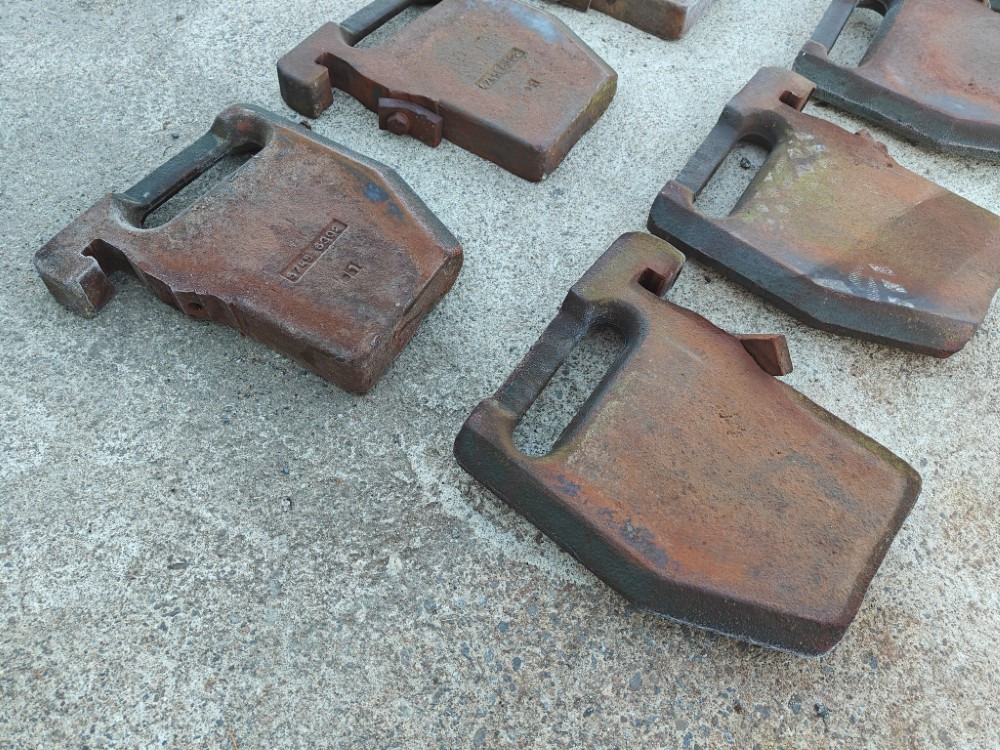 ZETOR Etupainosarja 8kpl - Landbrugsmaskine: billede 2 ZETOR Etupainosarja 8kpl - Landbrugsmaskine: billede 2