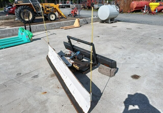 Lumilevy 230cm - vinssillä - Sneplov for Landbrugsmaskine: billede 2 Lumilevy 230cm - vinssillä - Sneplov for Landbrugsmaskine: billede 2