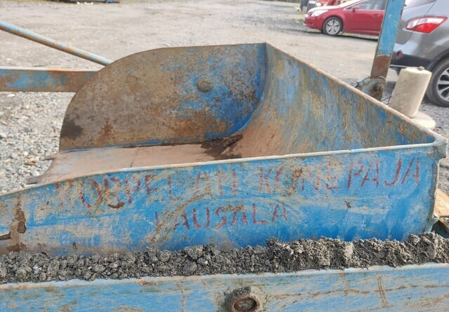 Maansiirtokauha 120cm traktoriin - VIDEO - Skovl for Traktor: billede 5 Maansiirtokauha 120cm traktoriin - VIDEO - Skovl for Traktor: billede 5