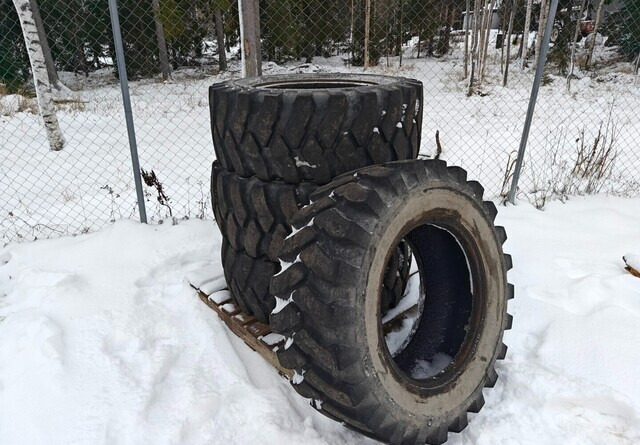 Mitas 405/70-24 - MPT-04 rengassarja - Dæk for Entreprenørmaskin: billede 1 Mitas 405/70-24 - MPT-04 rengassarja - Dæk for Entreprenørmaskin: billede 1