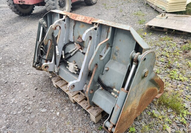 Monitoimikauha kynsillä 173cm CAT-kurottajan sovitteella - Læsseskovl: billede 2 Monitoimikauha kynsillä 173cm CAT-kurottajan sovitteella - Læsseskovl: billede 2