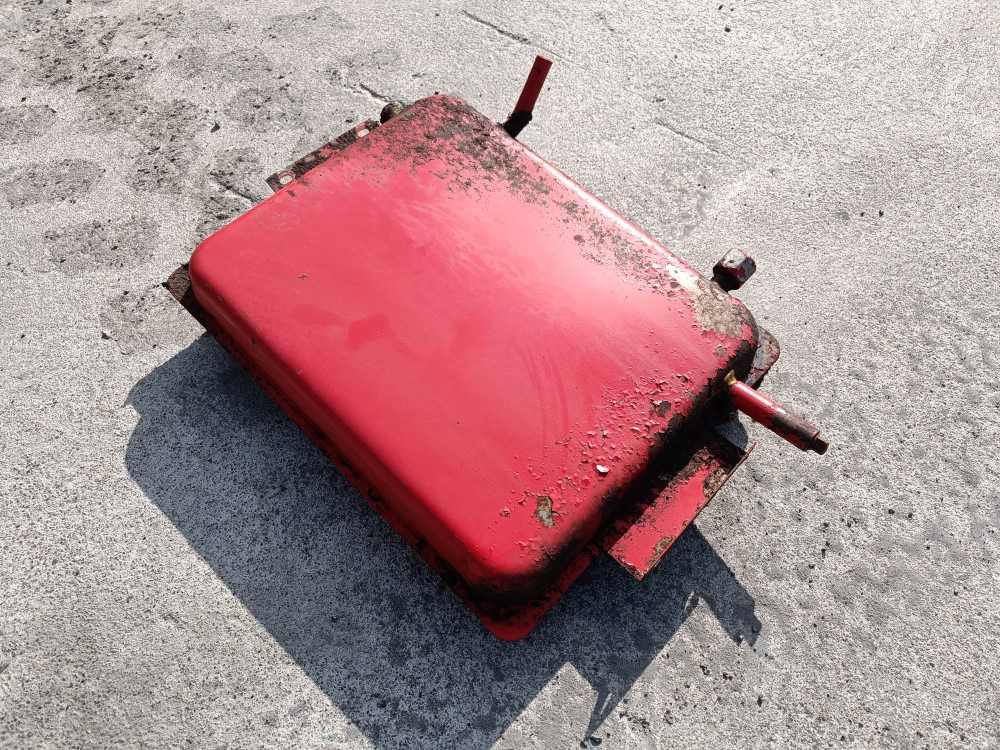 Sampo 410 hydrauliikkaöljysäiliö  - Hydraulisk tank for Mejetærsker: billede 2 Sampo 410 hydrauliikkaöljysäiliö  - Hydraulisk tank for Mejetærsker: billede 2