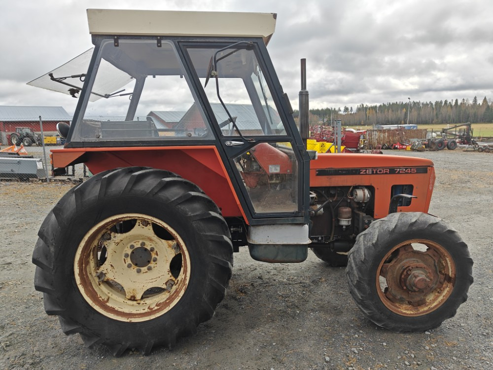 ZETOR 7245 - 4WD - Traktor: billede 4 ZETOR 7245 - 4WD - Traktor: billede 4