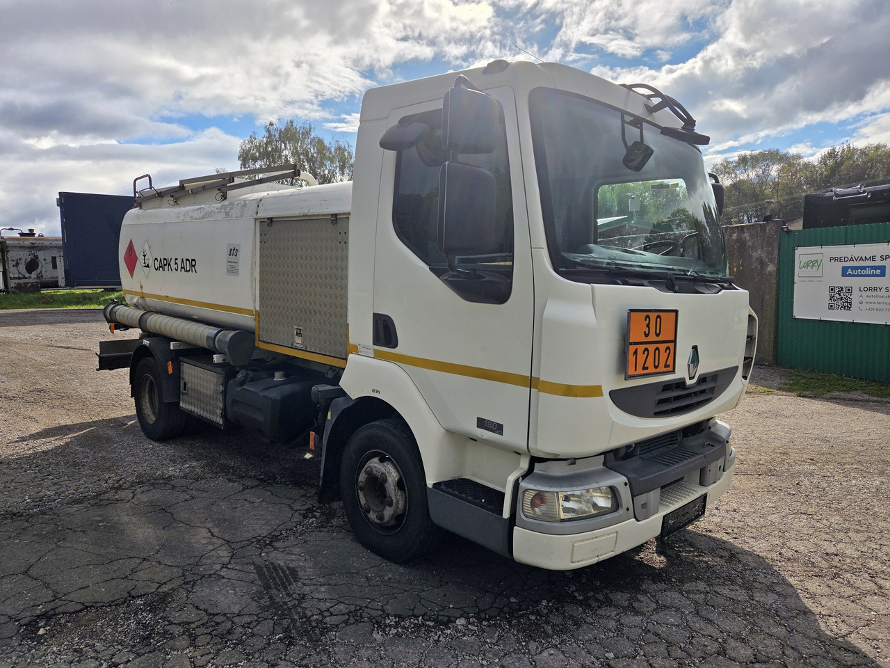 RENAULT MIDLUM 180.10 diesel tanker + dispensing + print - Tankbil: billede 3 RENAULT MIDLUM 180.10 diesel tanker + dispensing + print - Tankbil: billede 3