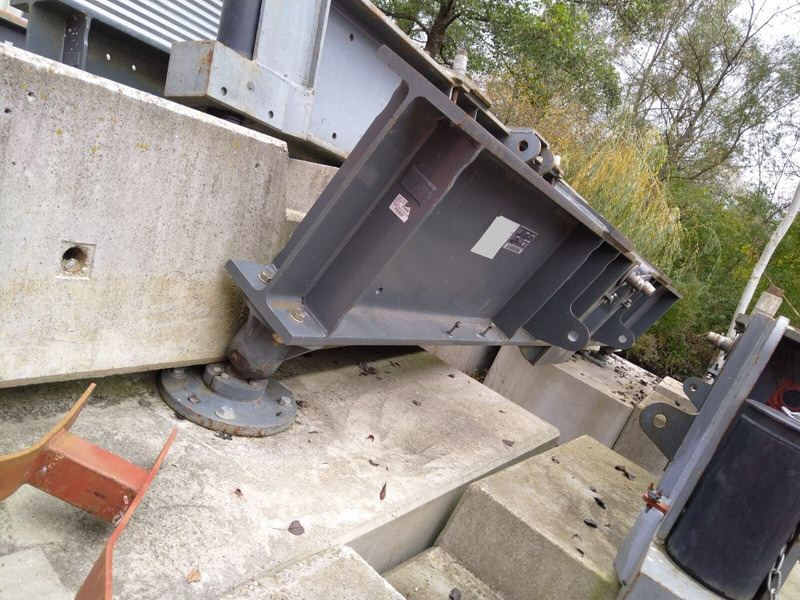 Liebherr 100LC cross 901214530, 2016 yom - Tårnkran: billede 1 Liebherr 100LC cross 901214530, 2016 yom - Tårnkran: billede 1