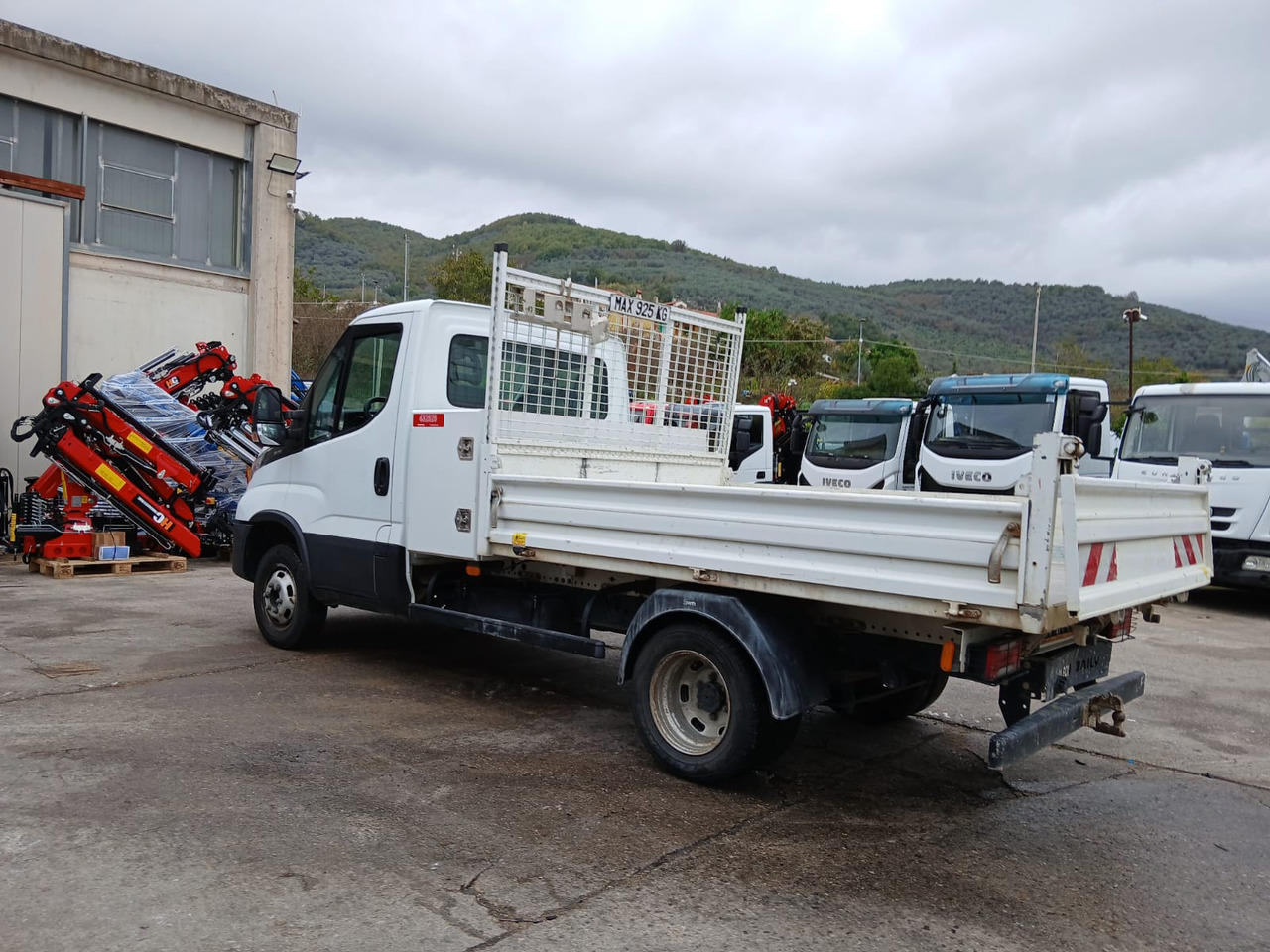 IVECO DAILY 35-120 - Lastbil med kran: billede 5 IVECO DAILY 35-120 - Lastbil med kran: billede 5
