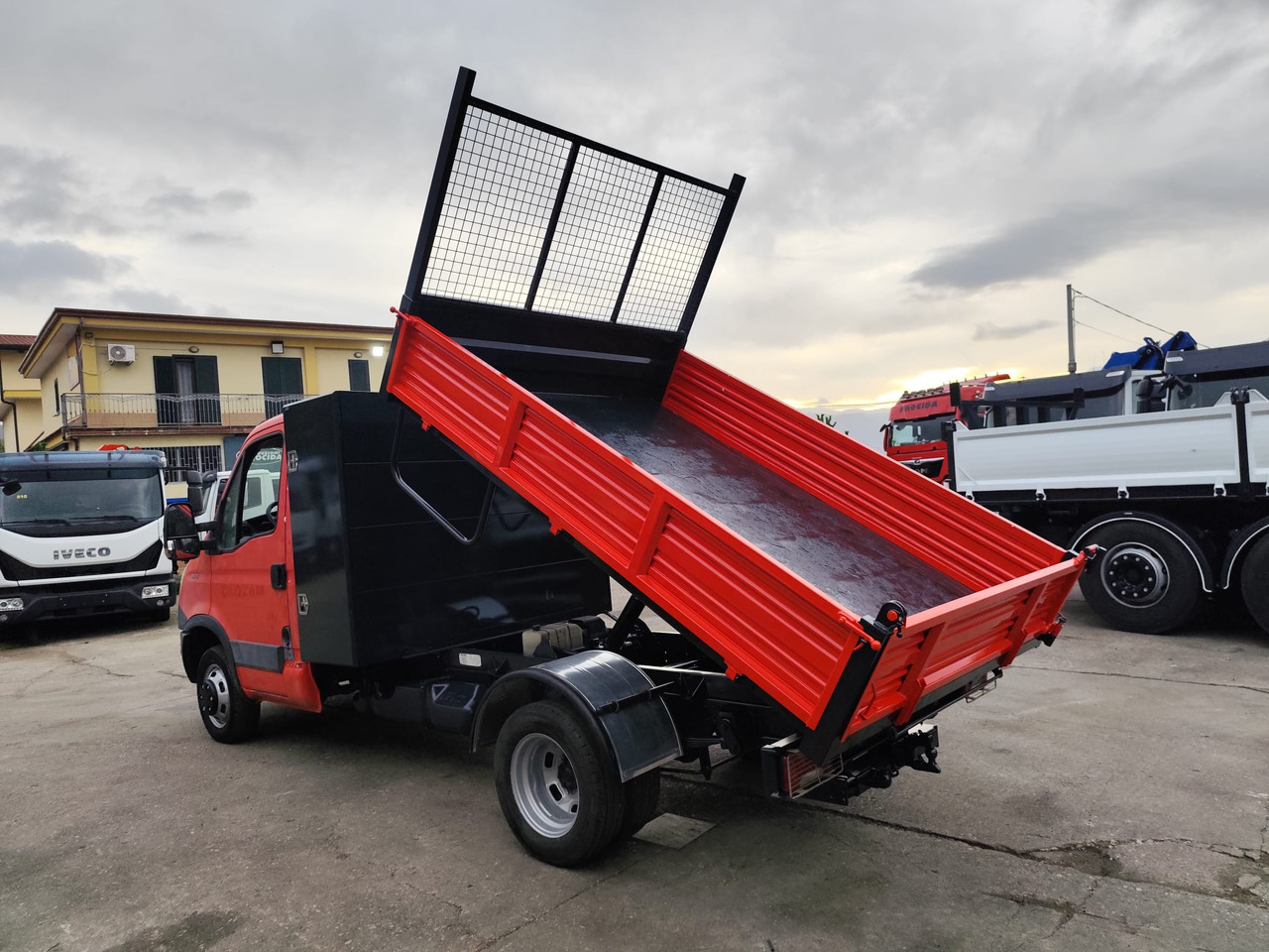 IVECO DAILY 35C13 - Ladbil med tip: billede 5 IVECO DAILY 35C13 - Ladbil med tip: billede 5