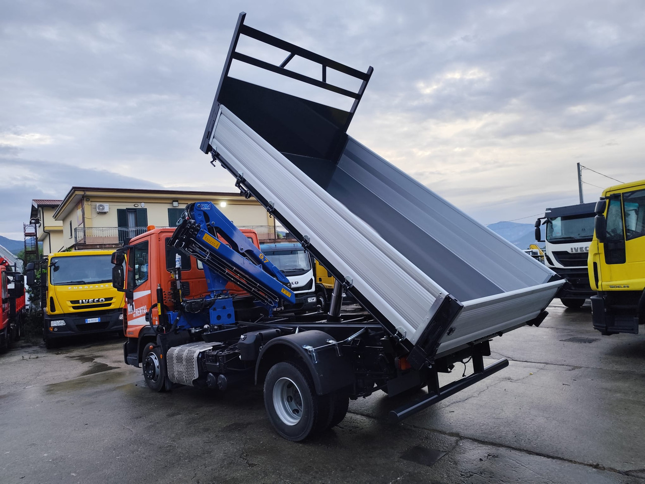 IVECO EUROCARGO 120-90L - Lastbil med kran, Tipvogn lastbil: billede 3 IVECO EUROCARGO 120-90L - Lastbil med kran, Tipvogn lastbil: billede 3