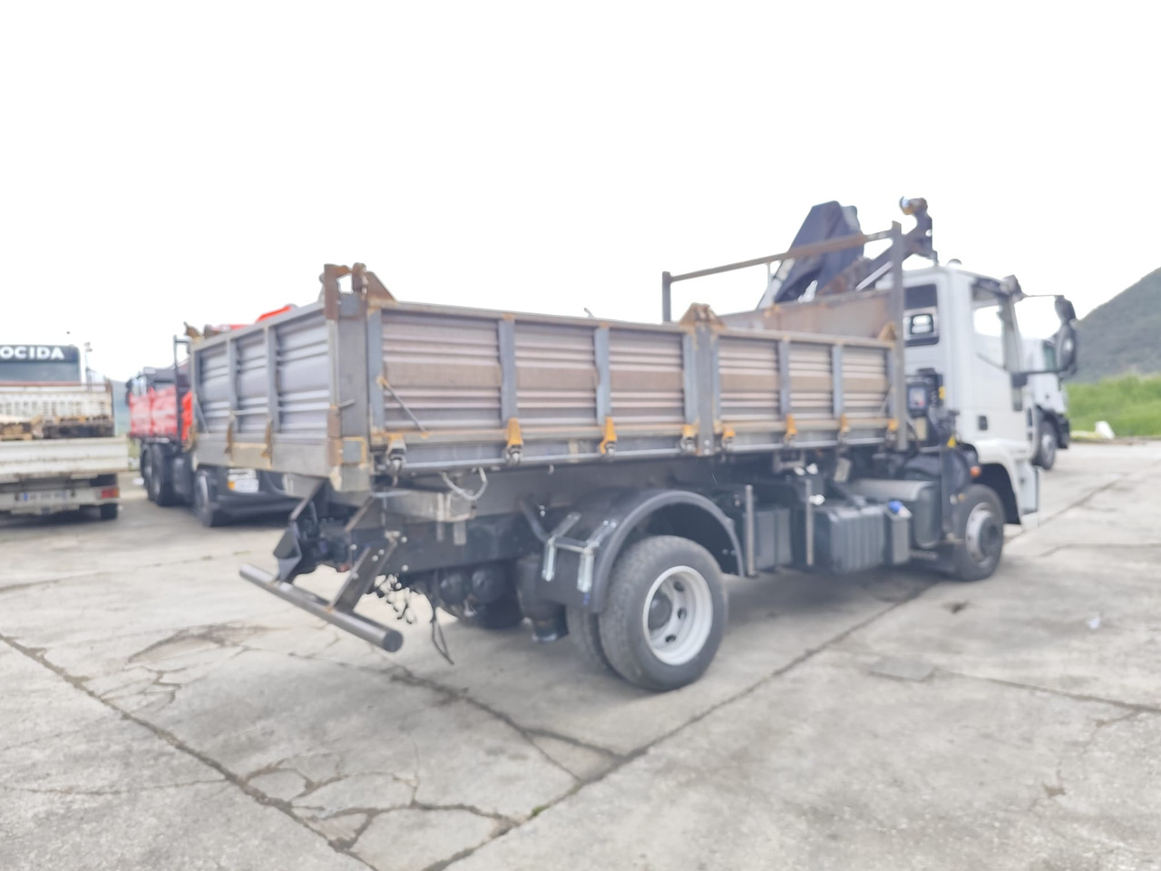 Lastbil med kran, Tipvogn lastbil IVECO EUROCARGO 120E28: billede 22