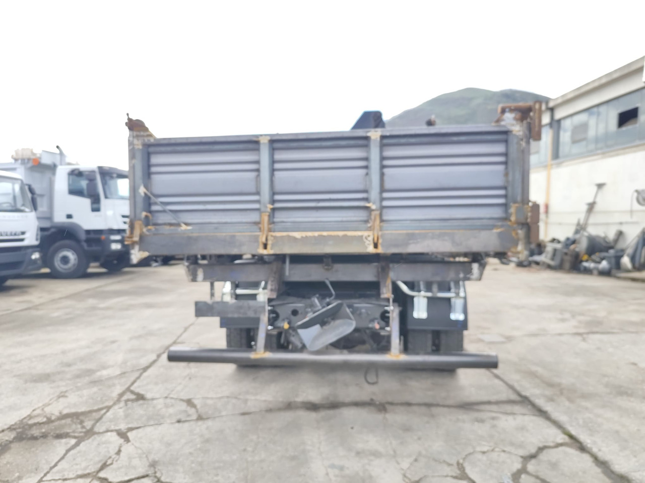 Lastbil med kran, Tipvogn lastbil IVECO EUROCARGO 120E28: billede 18