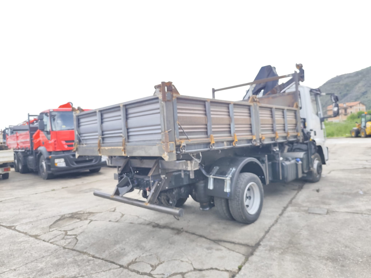 Lastbil med kran, Tipvogn lastbil IVECO EUROCARGO 120E28: billede 21