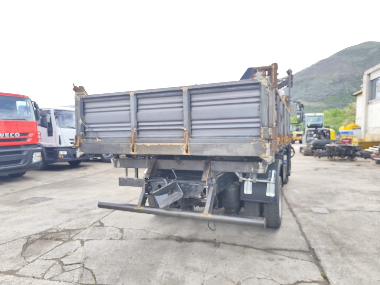 Lastbil med kran, Tipvogn lastbil IVECO EUROCARGO 120E28: billede 19