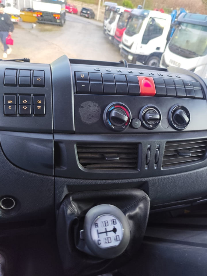 IVECO EUROCARGO 120E28P - Lastbil chassis: billede 3 IVECO EUROCARGO 120E28P - Lastbil chassis: billede 3