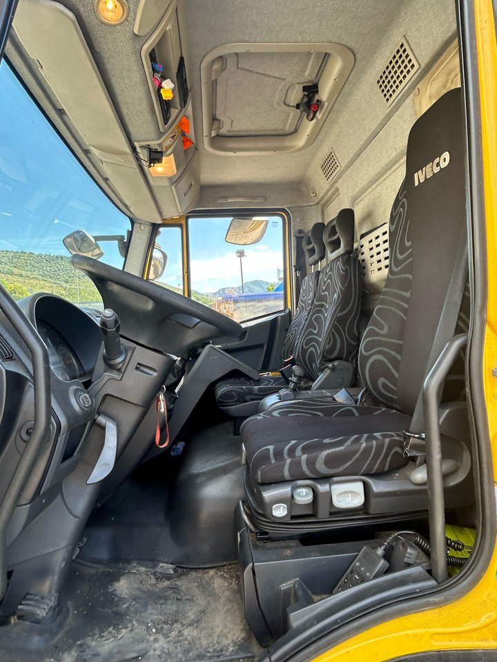 IVECO EUROCARGO 120E28P - Lastbil chassis: billede 3 IVECO EUROCARGO 120E28P - Lastbil chassis: billede 3