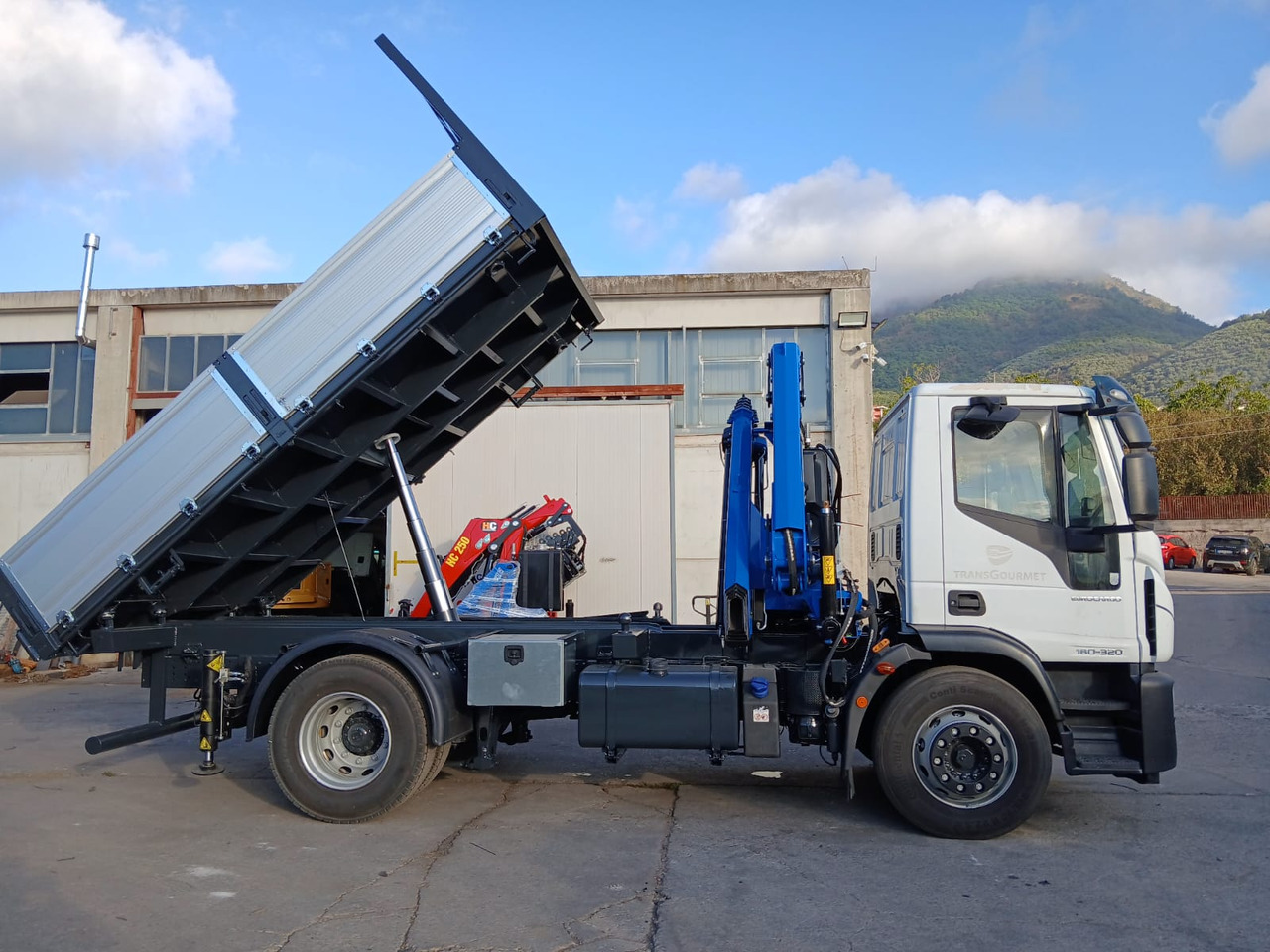 Lastbil med kran, Tipvogn lastbil IVECO EUROCARGO 180-320: billede 17