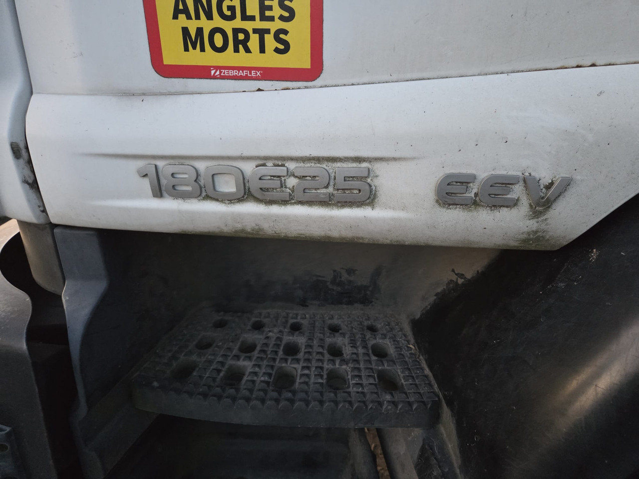 IVECO EUROCARGO 180E25 - Lastbil med kran, Lastbil med kran: billede 5 IVECO EUROCARGO 180E25 - Lastbil med kran, Lastbil med kran: billede 5