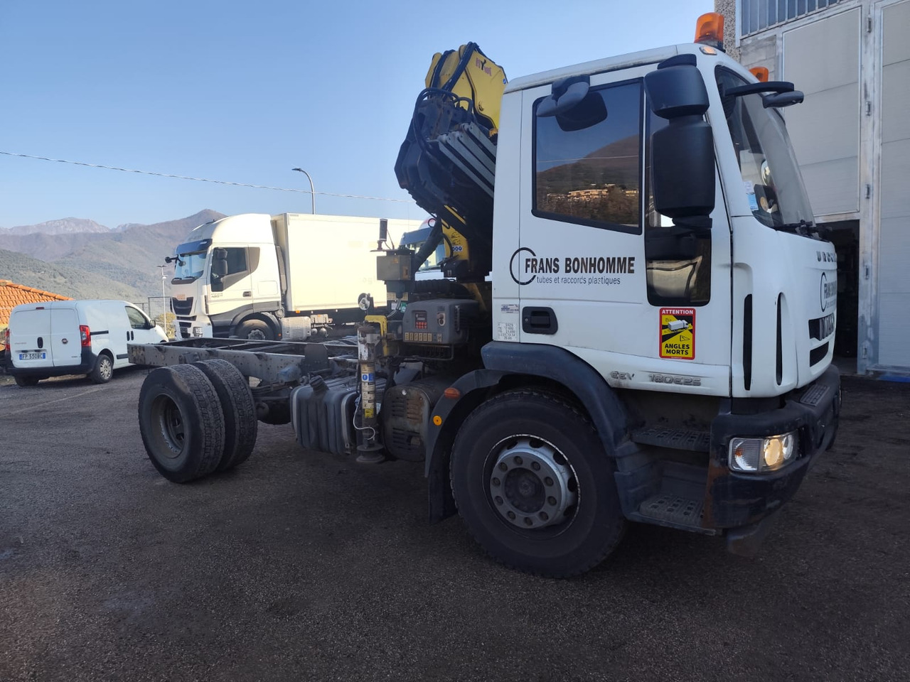 IVECO EUROCARGO 180E25 - Lastbil med kran, Lastbil med kran: billede 3 IVECO EUROCARGO 180E25 - Lastbil med kran, Lastbil med kran: billede 3