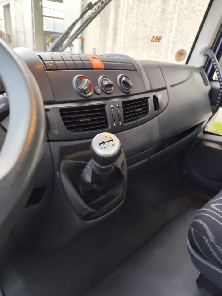 IVECO EUROCARGO 75E18 - Lastbil med lad: billede 4 IVECO EUROCARGO 75E18 - Lastbil med lad: billede 4