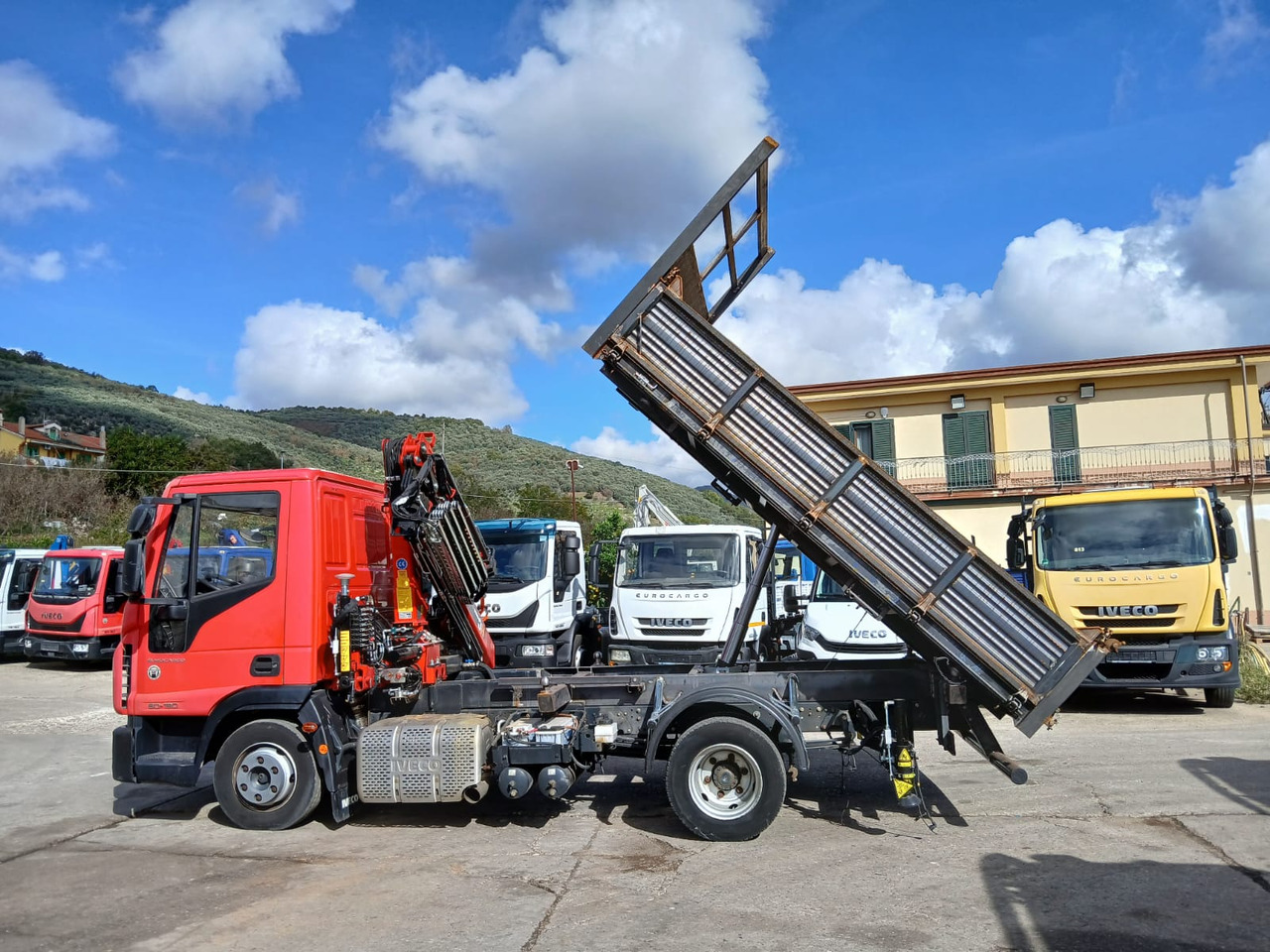 IVECO EUROCARGO 80-190 - Lastbil med kran: billede 2 IVECO EUROCARGO 80-190 - Lastbil med kran: billede 2