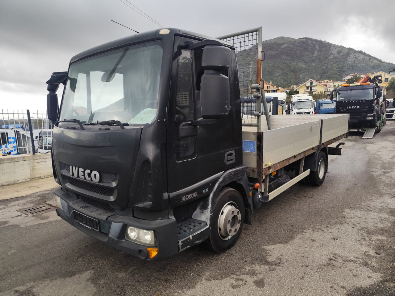 IVECO EUROCARGO 80E18 - Lastbil med lad, Tipvogn lastbil: billede 1 IVECO EUROCARGO 80E18 - Lastbil med lad, Tipvogn lastbil: billede 1