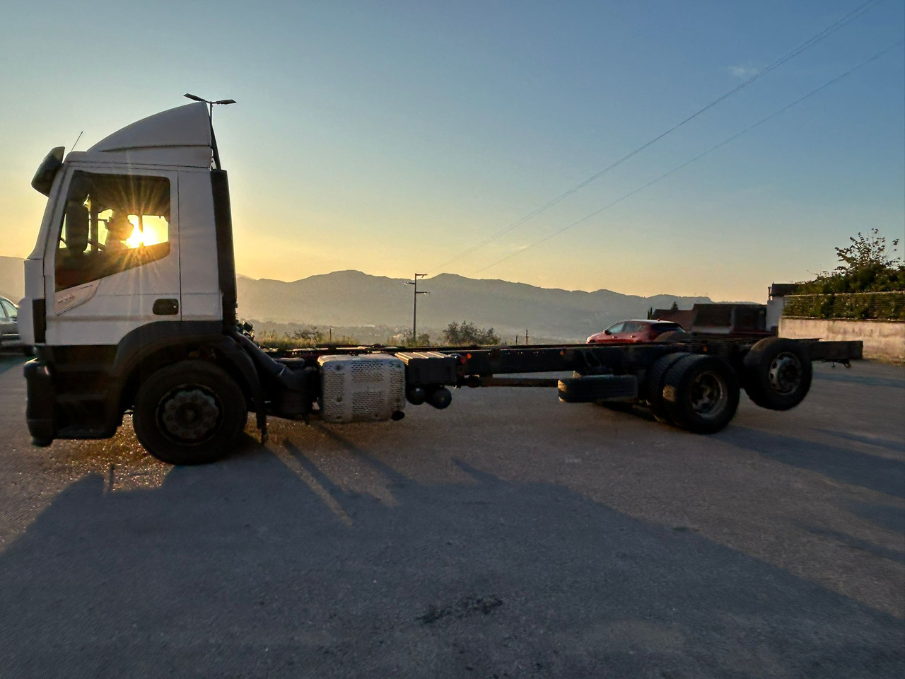 IVECO STRALIS AD 260S31 XP - Lastbil chassis: billede 2 IVECO STRALIS AD 260S31 XP - Lastbil chassis: billede 2