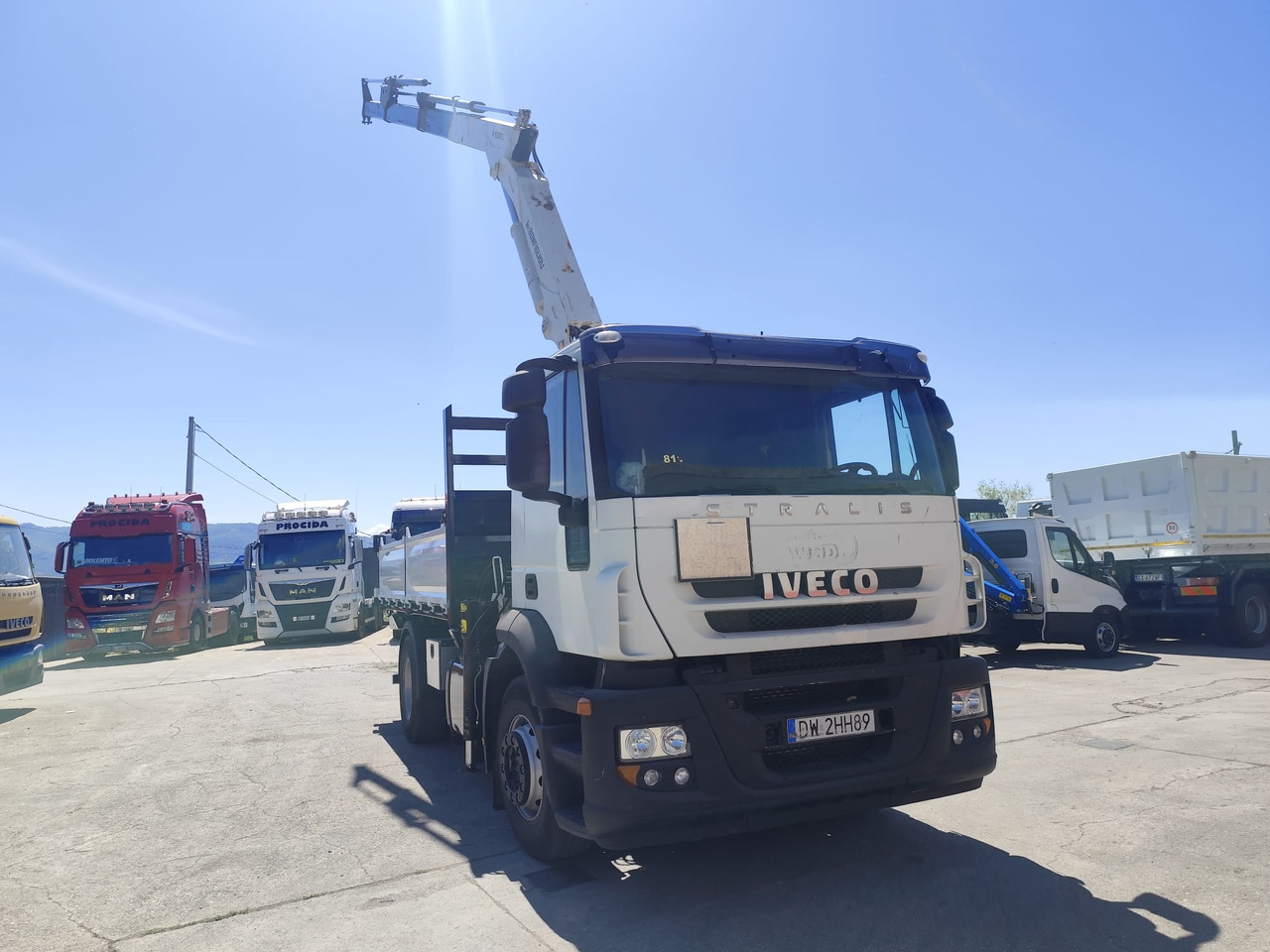 Lastbil med kran, Tipvogn lastbil IVECO STRALIS CUBE 190S33: billede 24 Lastbil med kran, Tipvogn lastbil IVECO STRALIS CUBE 190S33: billede 24