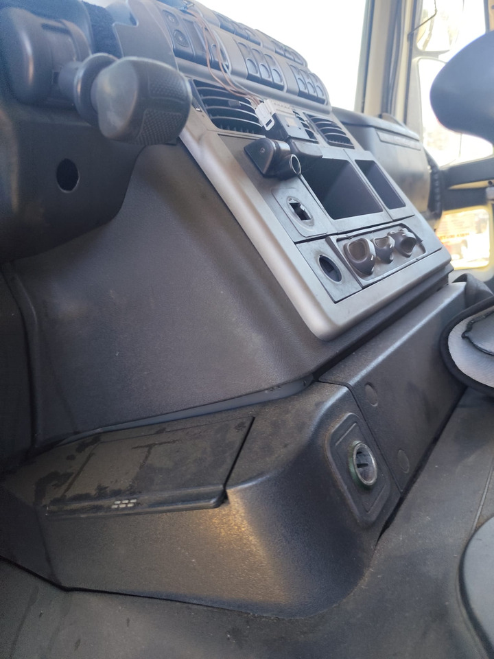 Lastbil med kran, Tipvogn lastbil IVECO STRALIS CUBE 190S33: billede 26 Lastbil med kran, Tipvogn lastbil IVECO STRALIS CUBE 190S33: billede 26