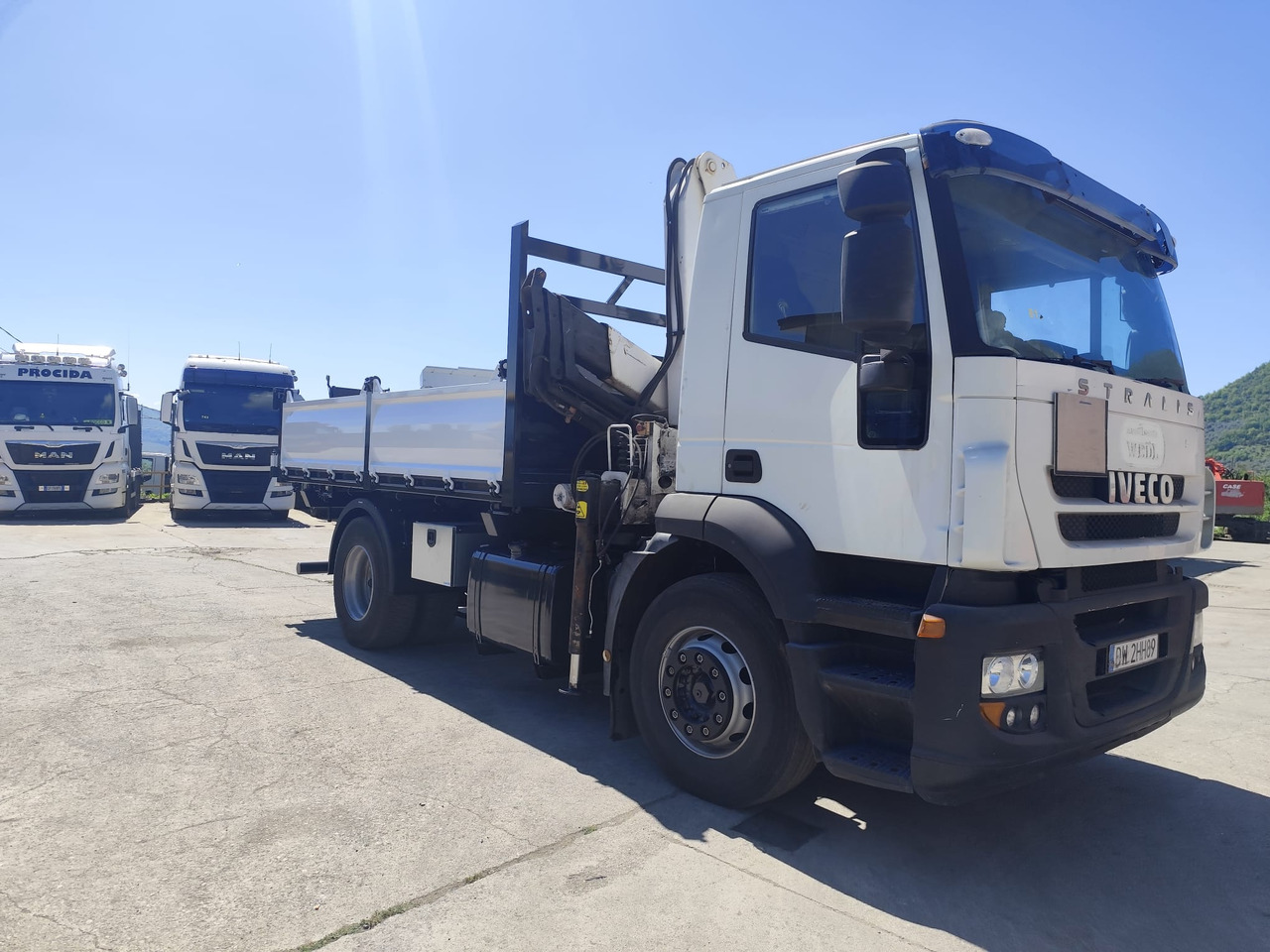 Lastbil med kran, Tipvogn lastbil IVECO STRALIS CUBE 190S33: billede 38 Lastbil med kran, Tipvogn lastbil IVECO STRALIS CUBE 190S33: billede 38