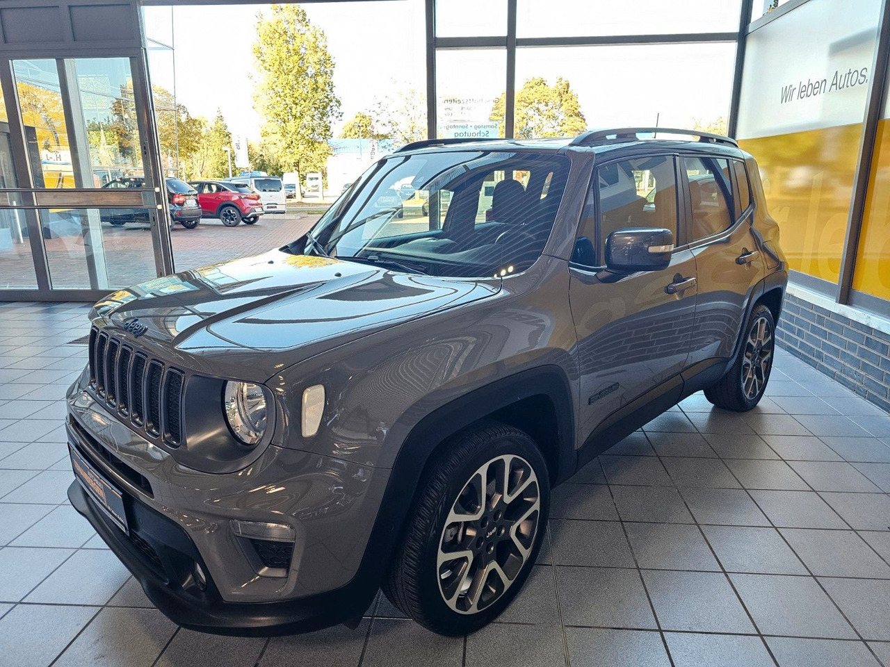 Jeep Renegade S Plug-In-Hybrid 4xe Kamera LED ACC AHK - SUV: billede 4 Jeep Renegade S Plug-In-Hybrid 4xe Kamera LED ACC AHK - SUV: billede 4