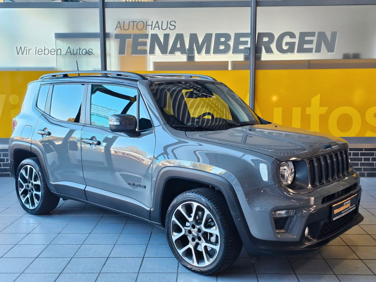 Jeep Renegade S Plug-In-Hybrid 4xe Kamera LED ACC AHK - SUV: billede 1 Jeep Renegade S Plug-In-Hybrid 4xe Kamera LED ACC AHK - SUV: billede 1