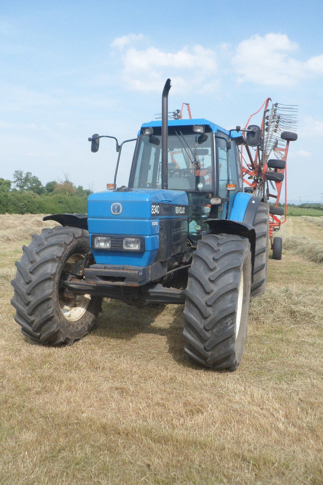 NEW HOLLAND 8340 - Traktor: billede 1 NEW HOLLAND 8340 - Traktor: billede 1