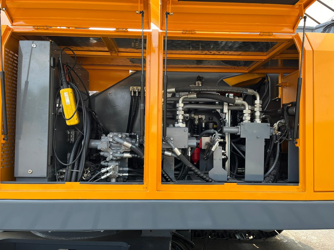 SENNEBOGEN 673 - Bæltekran: billede 2 SENNEBOGEN 673 - Bæltekran: billede 2