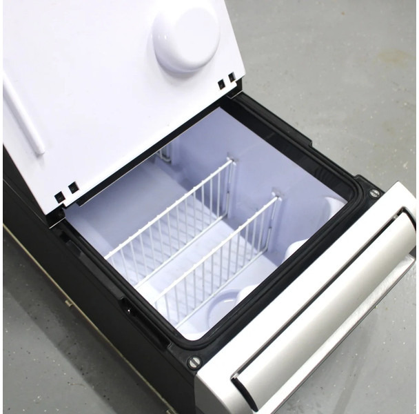 DAF XF106 Koelkast 2133309 Euro 6 - Elektrisk system for Lastbil: billede 3 DAF XF106 Koelkast 2133309 Euro 6 - Elektrisk system for Lastbil: billede 3