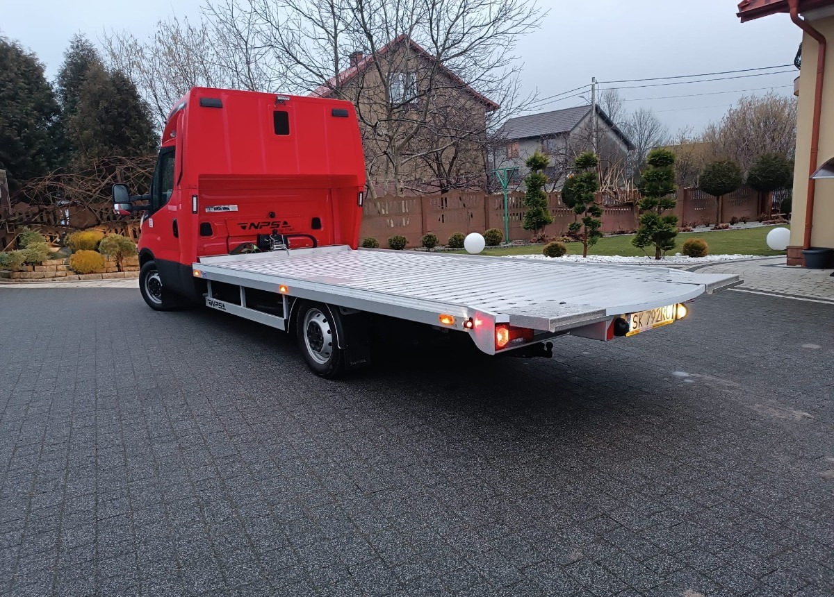 Iveco Daily 35-180 Autolaweta Sypialnia STAN WZOROWY VAT 23 - Bjærgningskøretøj: billede 5 Iveco Daily 35-180 Autolaweta Sypialnia STAN WZOROWY VAT 23 - Bjærgningskøretøj: billede 5