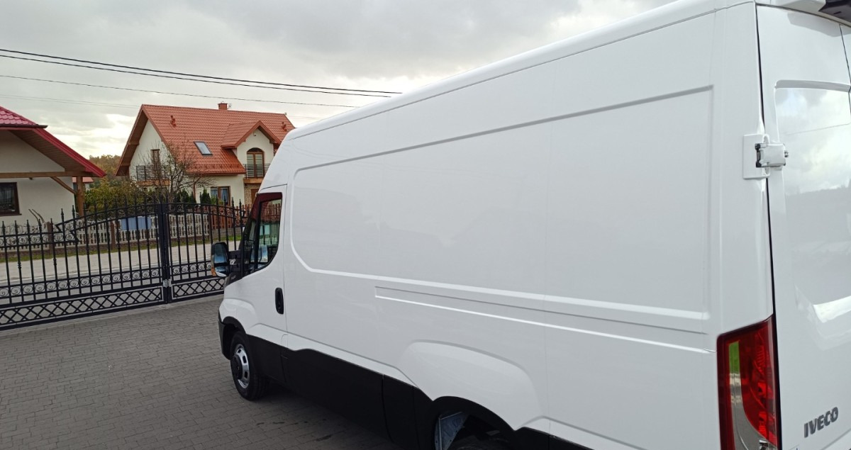Varevogn Iveco Daily 35C13 Blaszak L3H2 na bliźniakach VAT 23: billede 7 Varevogn Iveco Daily 35C13 Blaszak L3H2 na bliźniakach VAT 23: billede 7